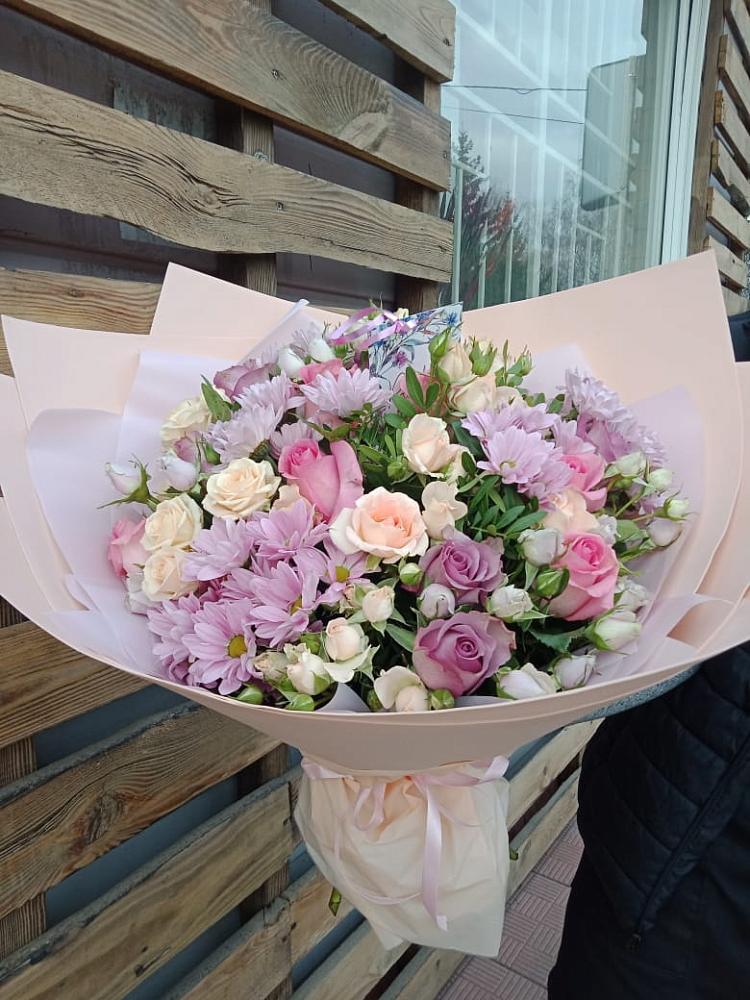 Букет цветов из: Розы и Хризантемы в Намцах