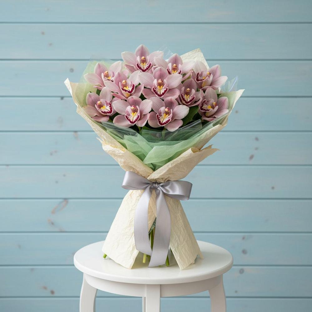 Букет цветов из: Орхидеи и Розы в Намцах