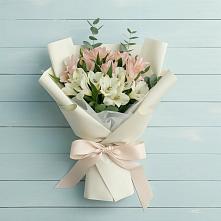 Букет цветов из:  Альстромерии в Намцах