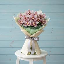 Букет цветов из:  Орхидеи и Розы #REPLACE_PRED# Намцах