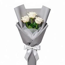 Букет 3 белые розы в Намцах