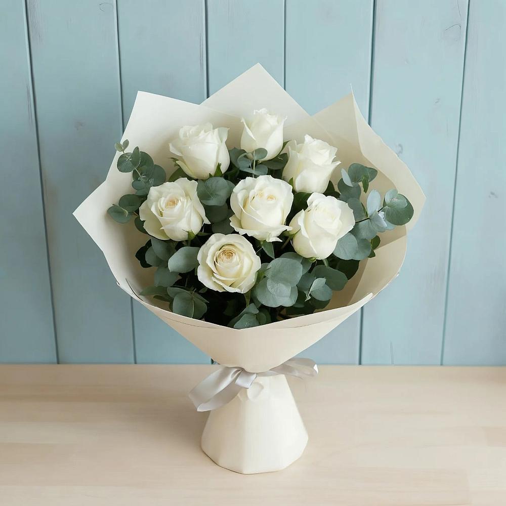 Букет Белые розы в Эвкалипте в Намцах