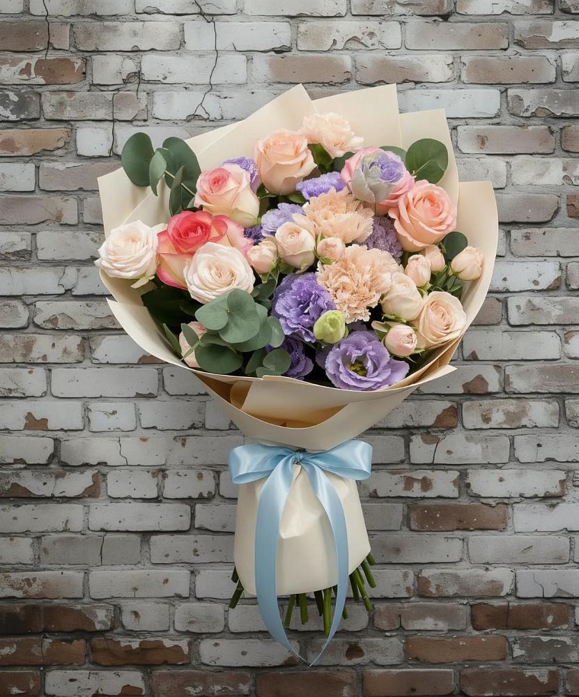 Букет цветов из: Розы, Лизиантусы и Гвоздики в Намцах