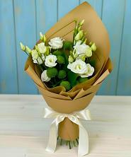 Букет цветов из:  Хризантемы и Лизиантусы в Намцах