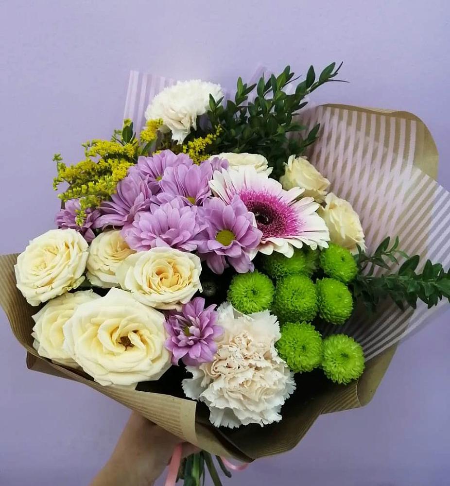 Букет цветов из: Хризантемы, Розы, Гвоздики и Герберы в Намцах