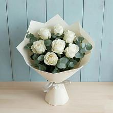 Букет Белые розы в Эвкалипте в Намцах