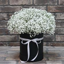 Цветочная композиция из Гипсофила в шляпной коробке в Намцах