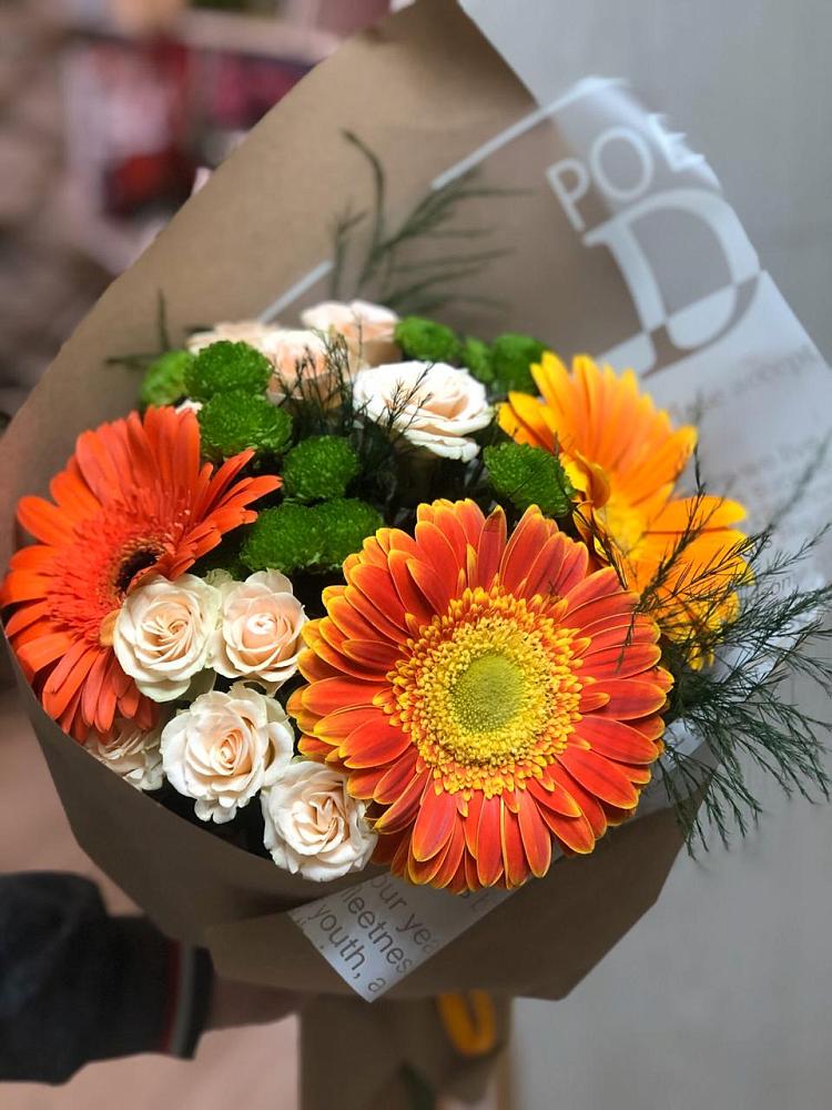 Букет цветов из: Герберы, Хризантемы и Розы в Намцах