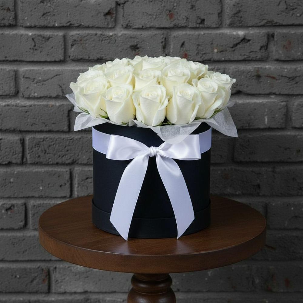 Цветочная композиция из Розы в шляпной коробке в Намцах