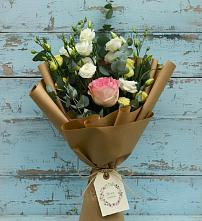 Букет цветов из:  Розы и Лизиантусы #REPLACE_PRED# Намцах