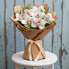 Букет цветов из:  Орхидеи и Розы в Намцах