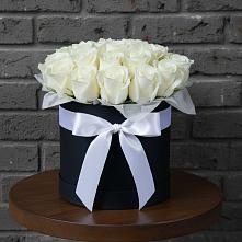 Цветочная композиция из Розы в шляпной коробке в Намцах